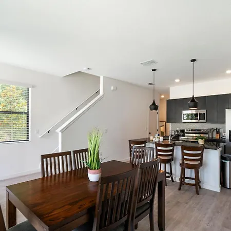 Brand New Townhouse, Min From Disney